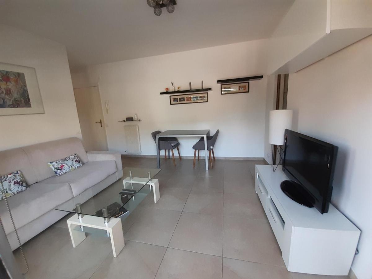Joli Appartement Entre Menton Et Monaco โรกบรูน-กัป-มาร์แต็ง ภายนอก รูปภาพ